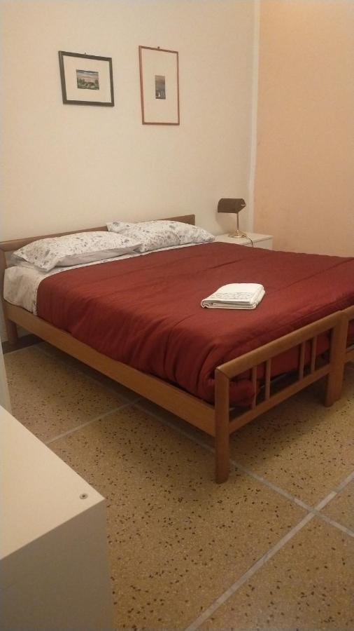 B & B Via Borgo Di San Pietro 볼로냐 외부 사진