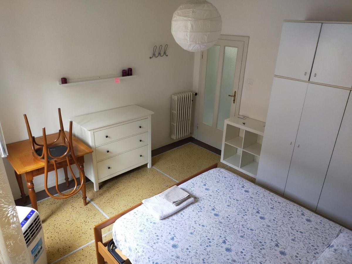B & B Via Borgo Di San Pietro 볼로냐 외부 사진